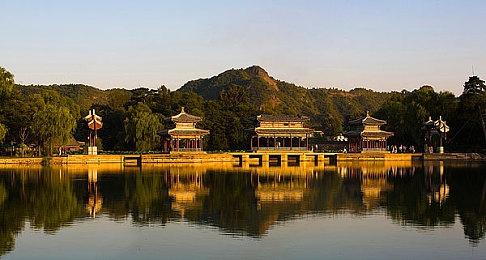 洗脑儿歌幼教游戏《Baby Shark：唱歌游泳派对》Steam页面上线 9月15日发售